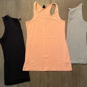 Set of 3 H&M camisoles, size M/L